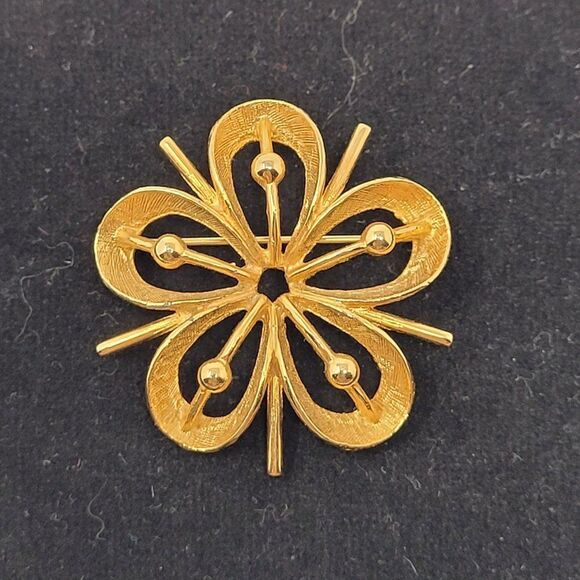 Vintage 60's Gold Tone Atomic Flower Brooch Pin Pendant 3D Etched Gift - Picture 2 of 6